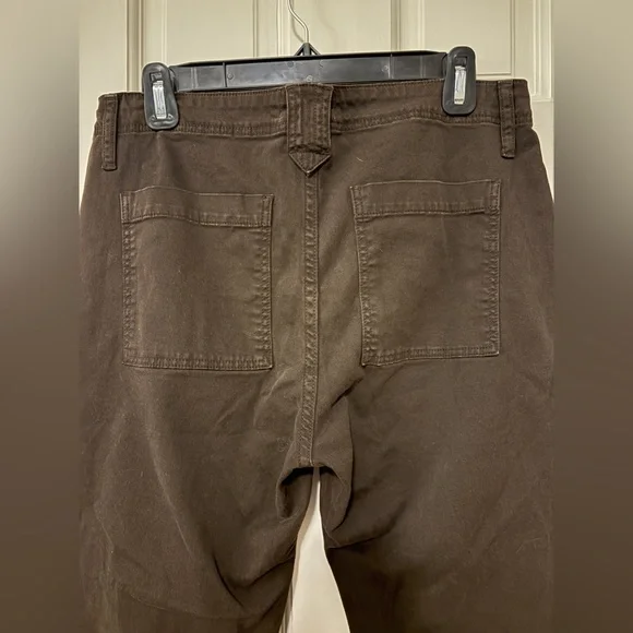 Frame Trapunto Stitch Zip Cuff Moto Pants - Picture 12 of 13